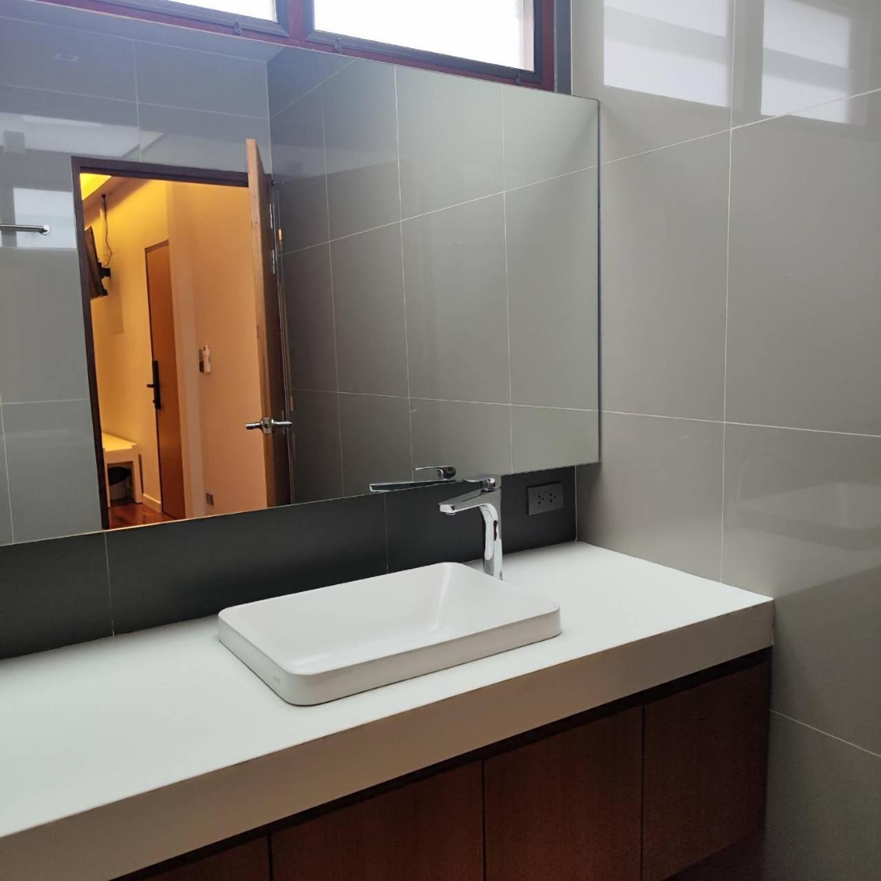 Rooms At Number60 Khaosan Bangkok Exterior photo