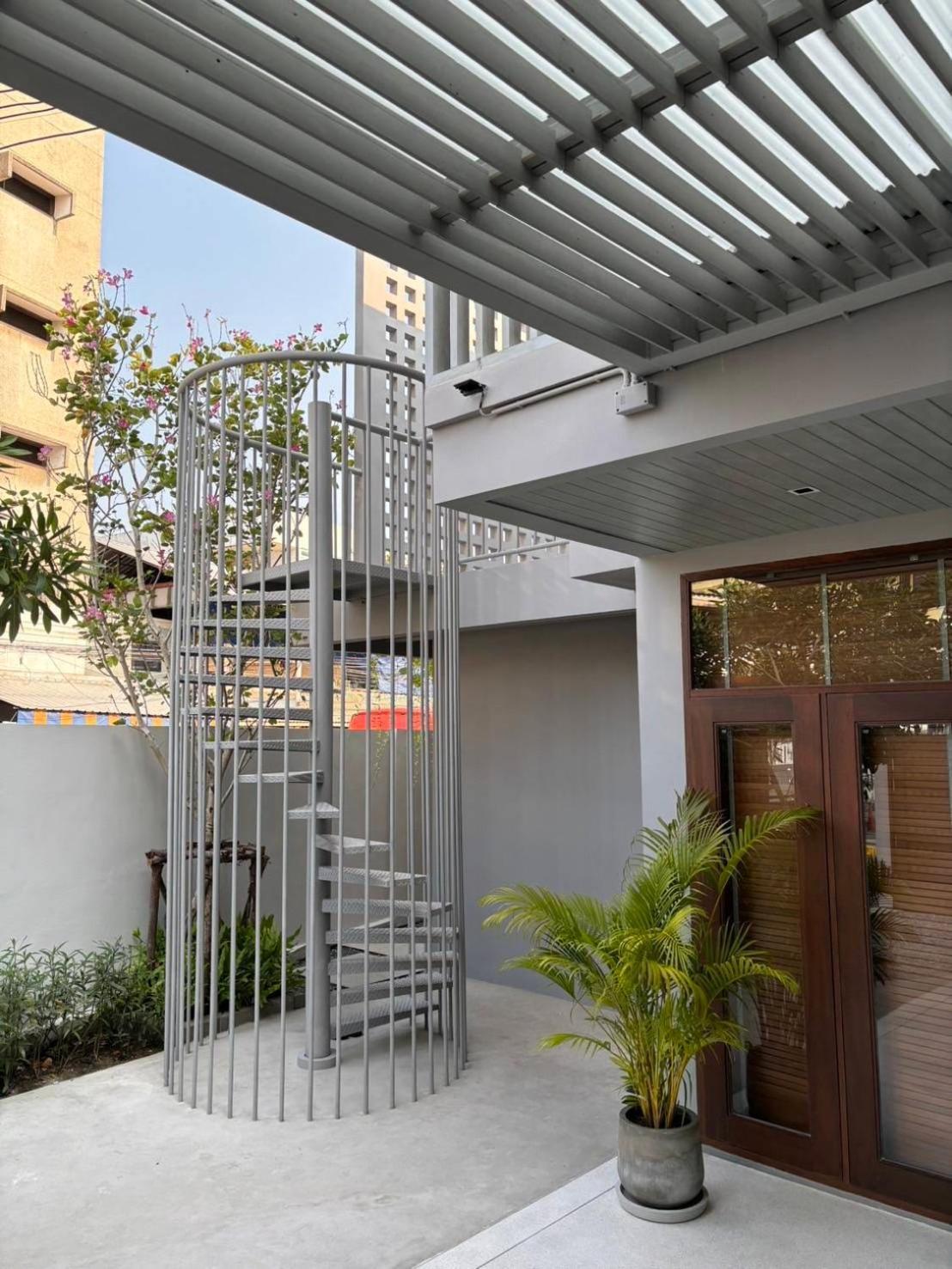 Rooms At Number60 Khaosan Bangkok Exterior photo